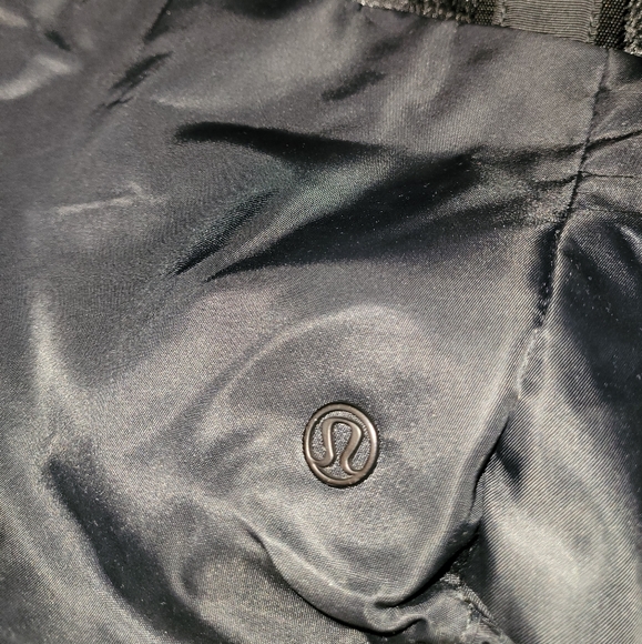 lululemon workout tote - Picture 7 of 10